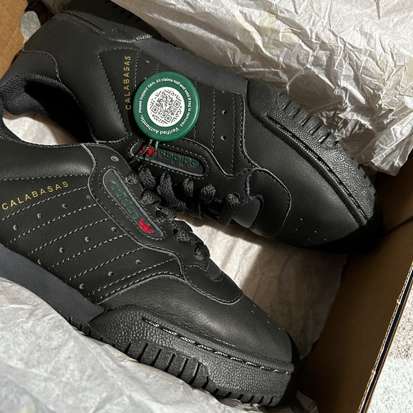Adidas Yeezy POWERPHASE size: 6